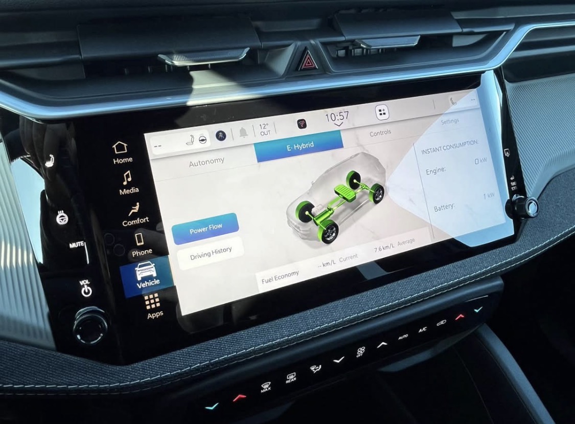 2026 Jeep Cherokee Laredo hybrid screen